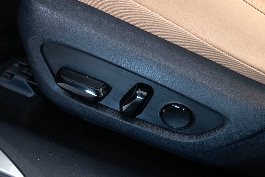 Vehicle Image 23