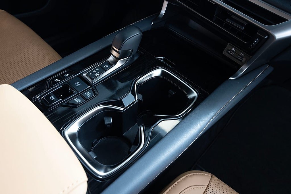 Vehicle Image 25