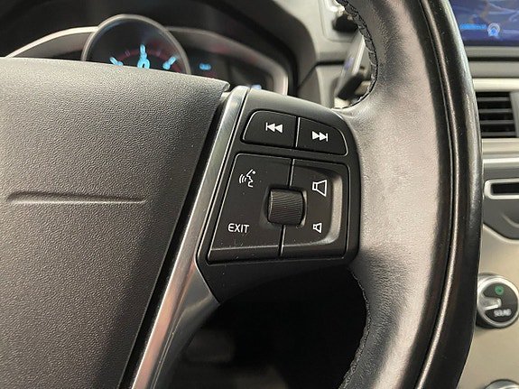 Vehicle Image 23