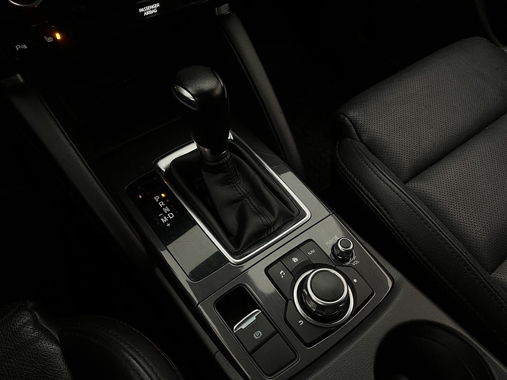 Vehicle Image 23