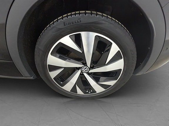 Vehicle Image 32
