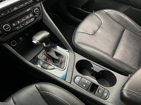 Vehicle Image 26