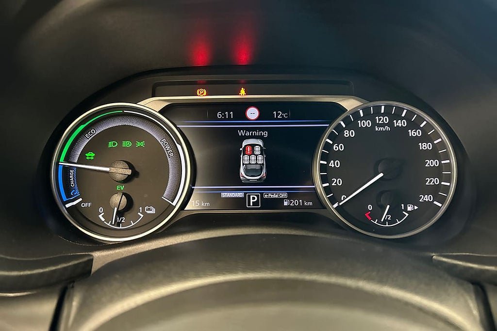 Vehicle Image 16