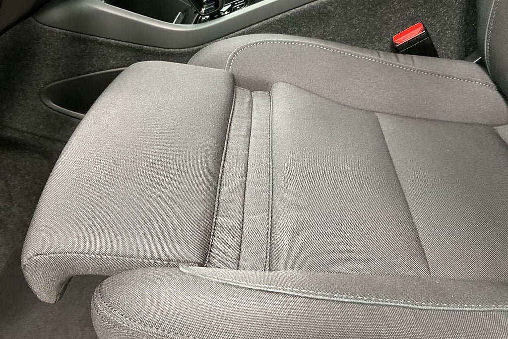 Vehicle Image 25