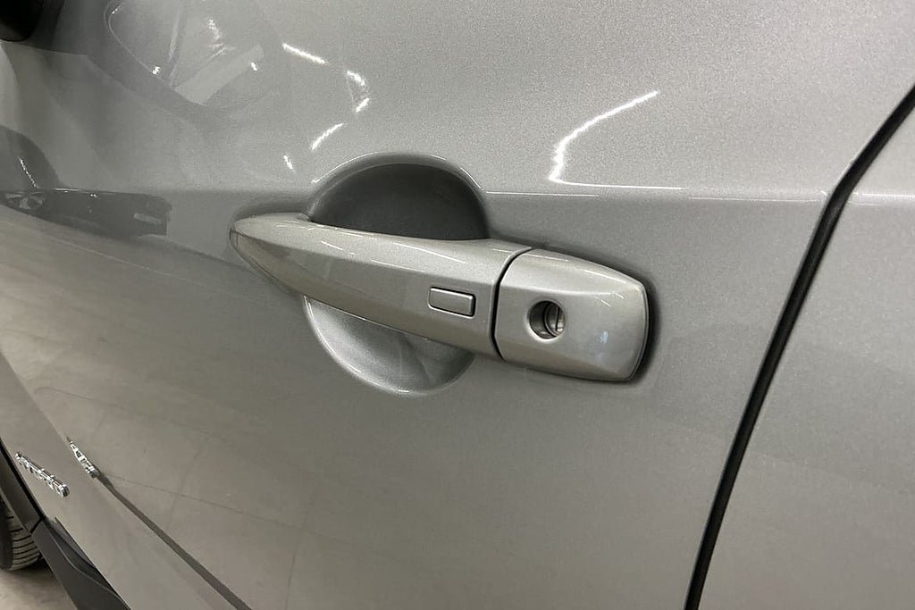 Vehicle Image 22