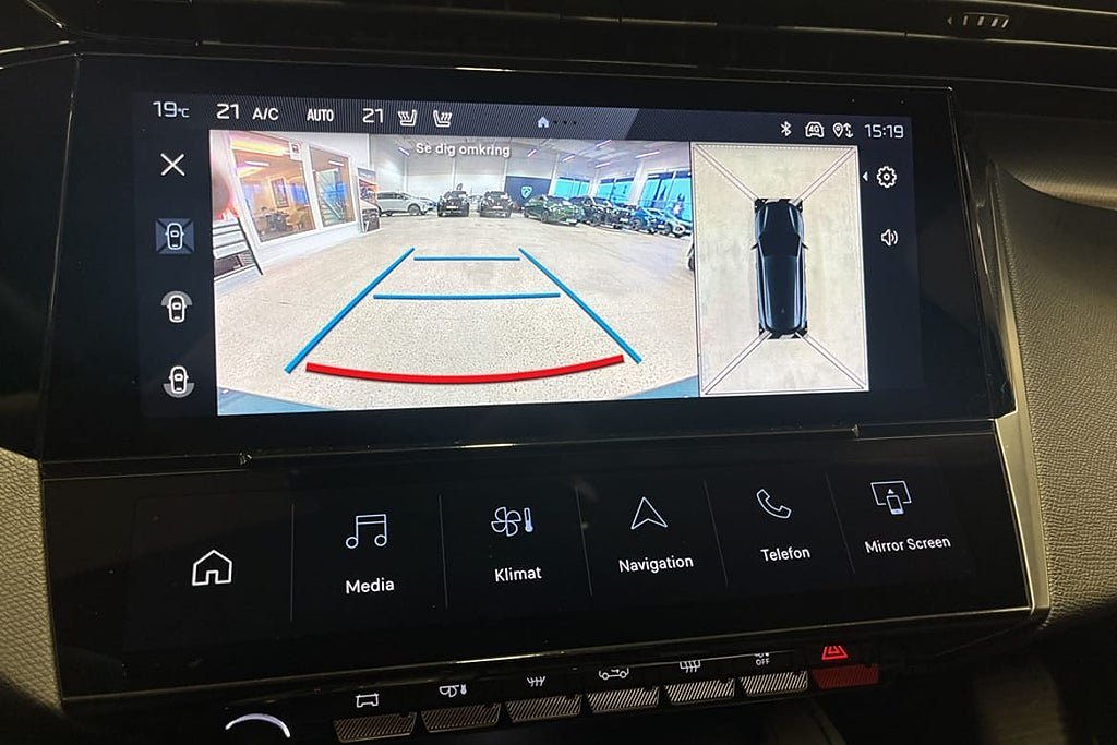 Vehicle Image 13