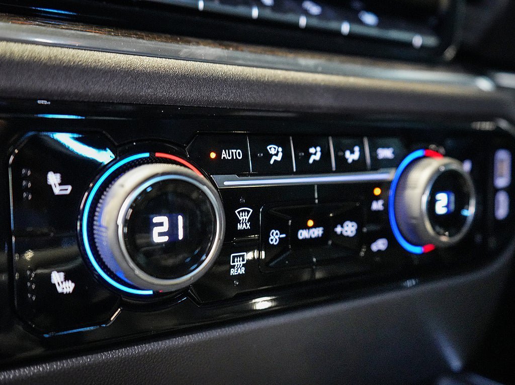 Vehicle Image 17