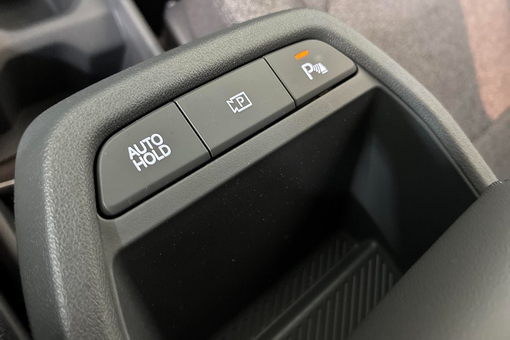 Vehicle Image 25