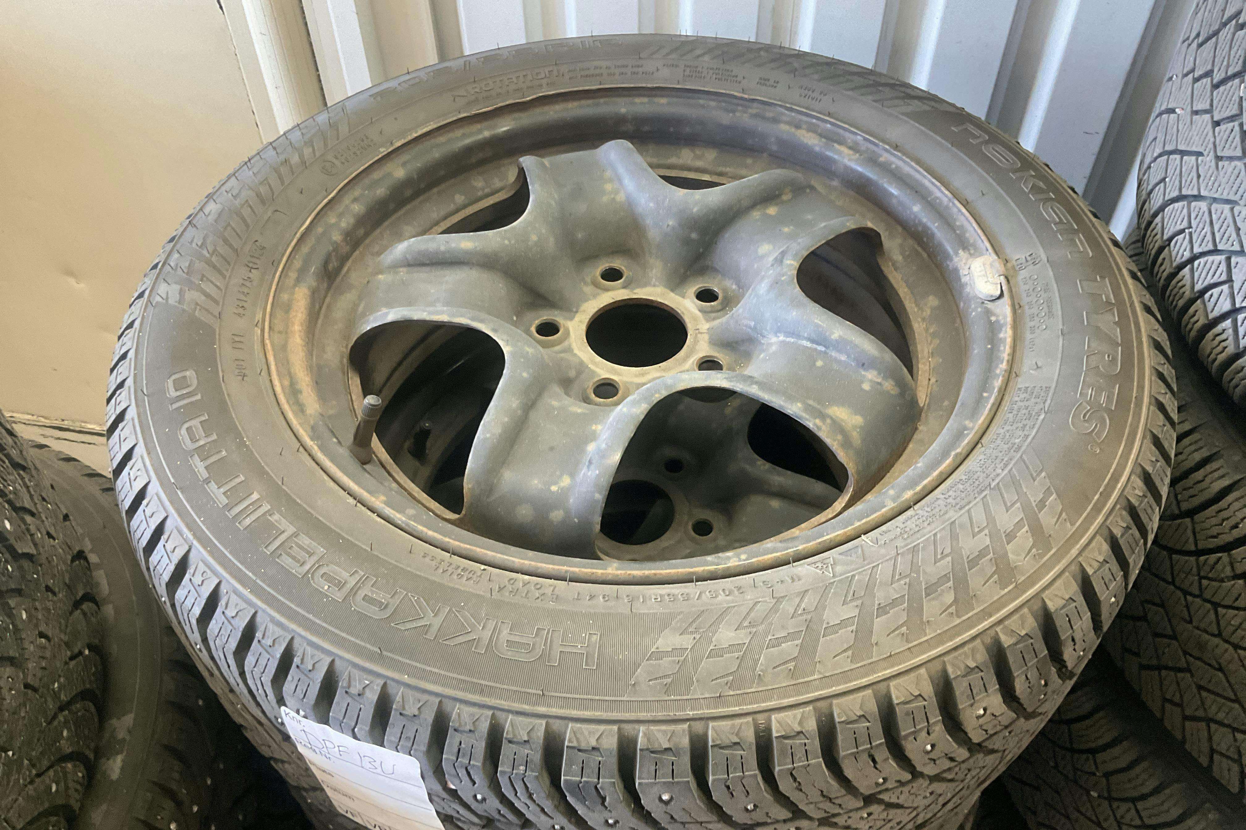 Vehicle Image 11