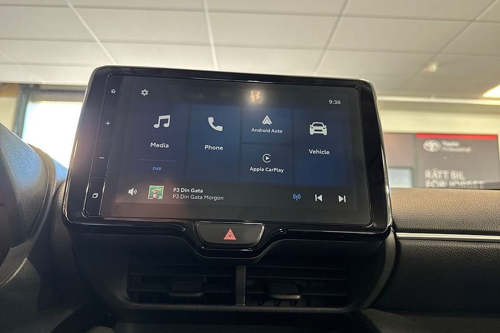 Vehicle Image 15
