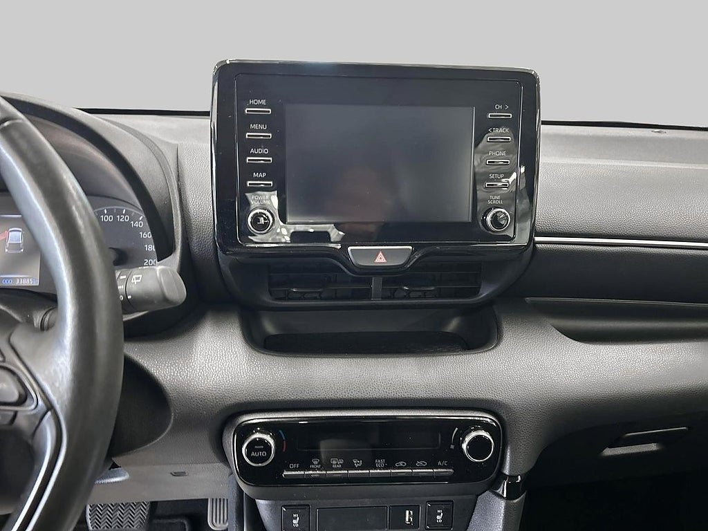 Vehicle Image 16