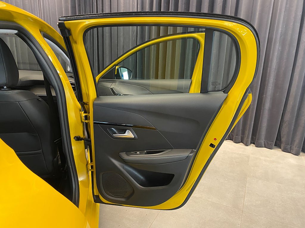 Vehicle Image 33