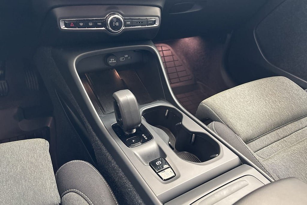 Vehicle Image 18