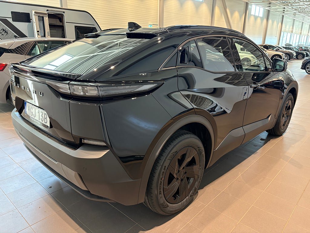 Vehicle Image 8