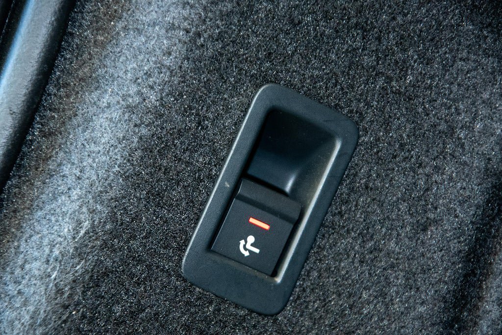 Vehicle Image 23