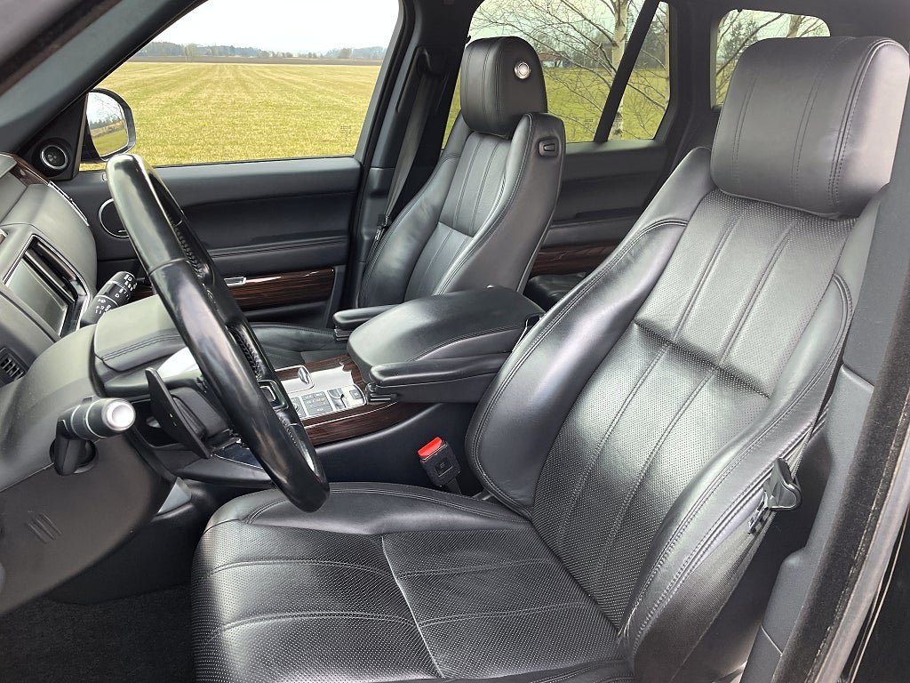 Vehicle Image 12