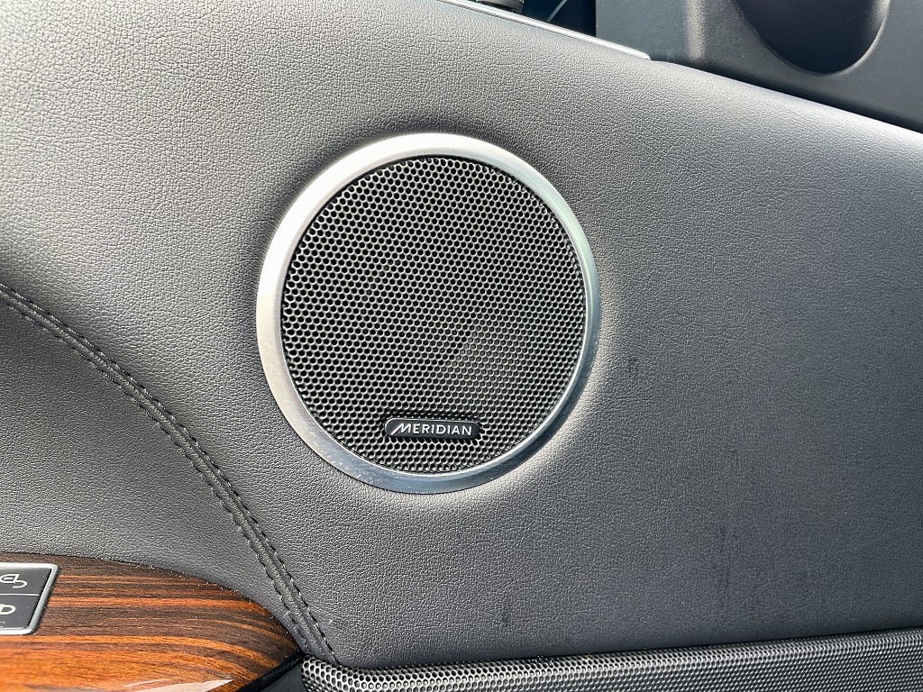 Vehicle Image 23