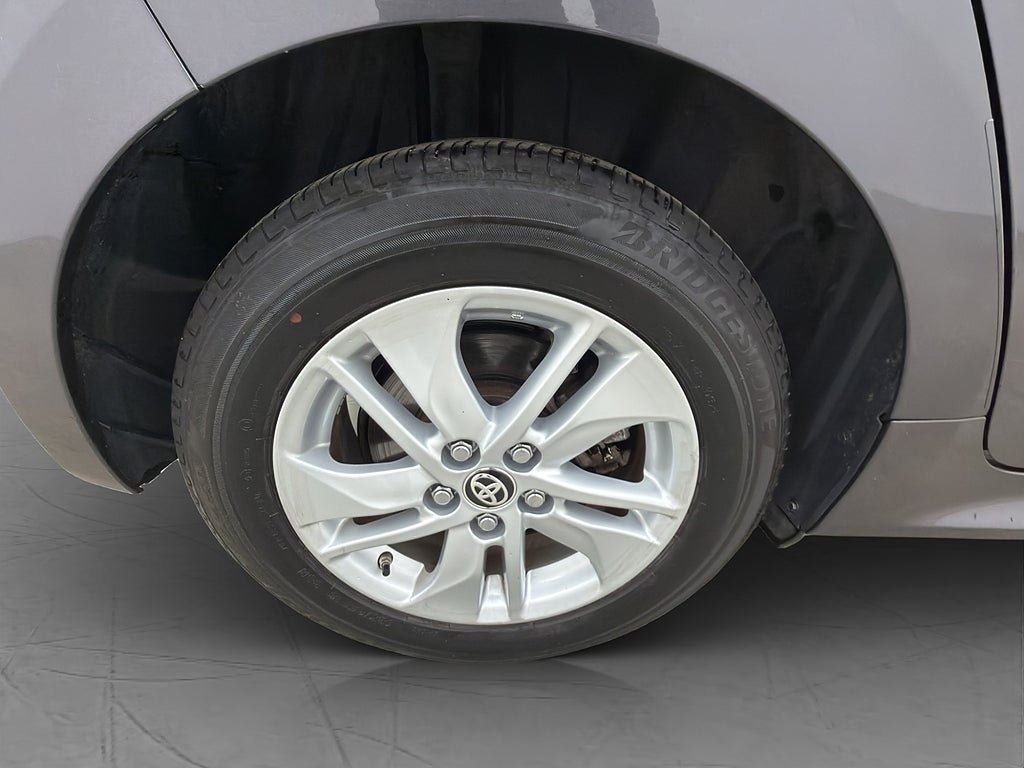 Vehicle Image 10