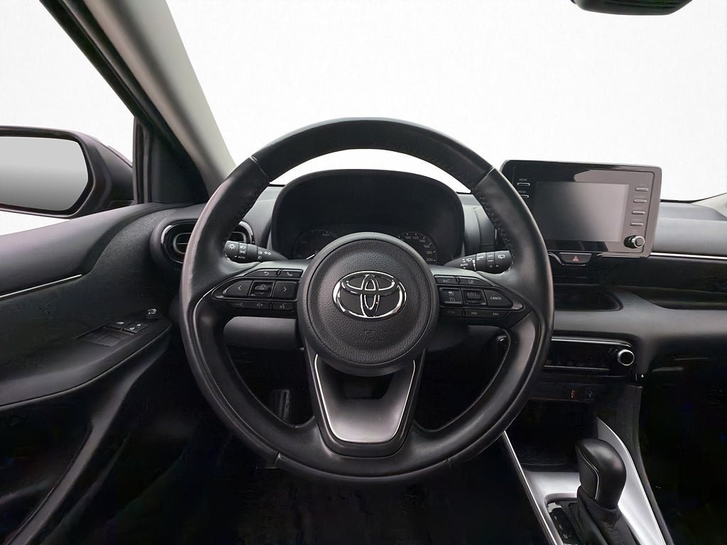 Vehicle Image 16