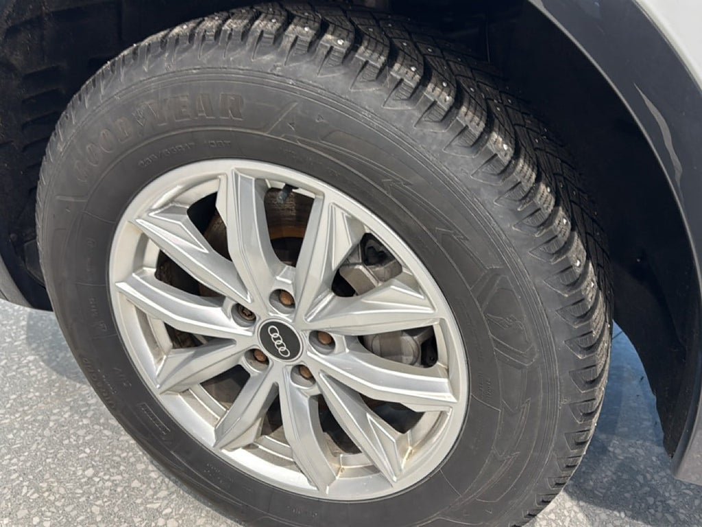 Vehicle Image 17