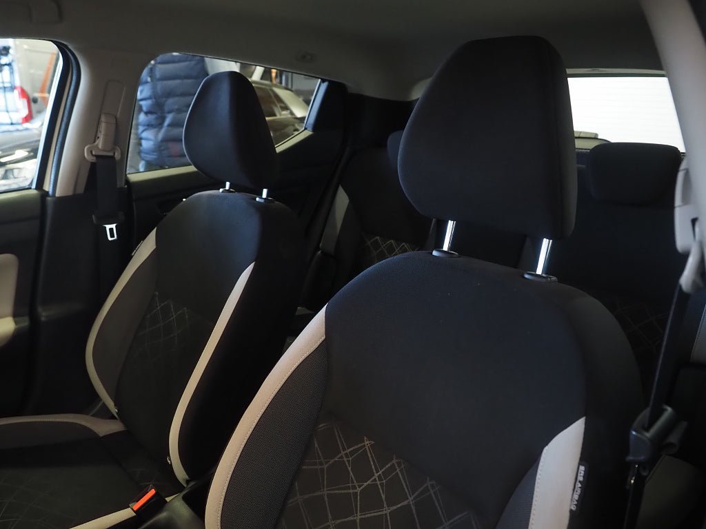 Vehicle Image 11