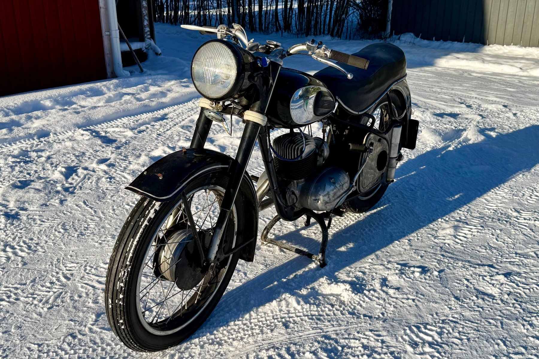 Vehicle Image 13