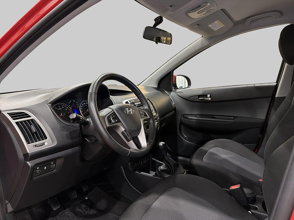 Vehicle Image 11