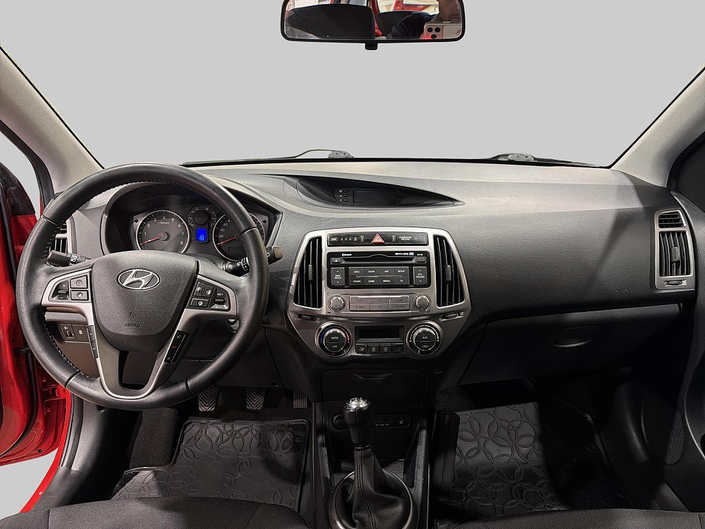 Vehicle Image 13