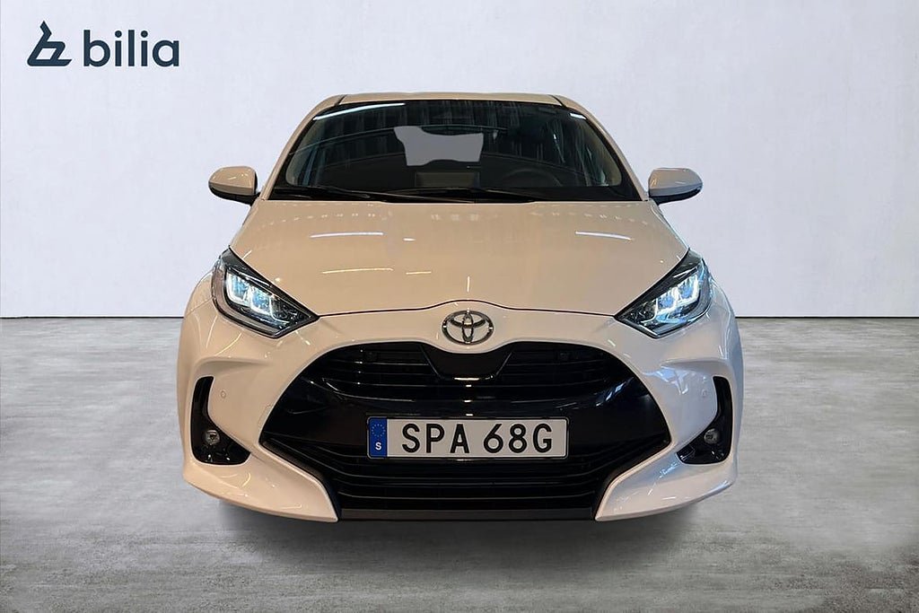 Vehicle Image 6