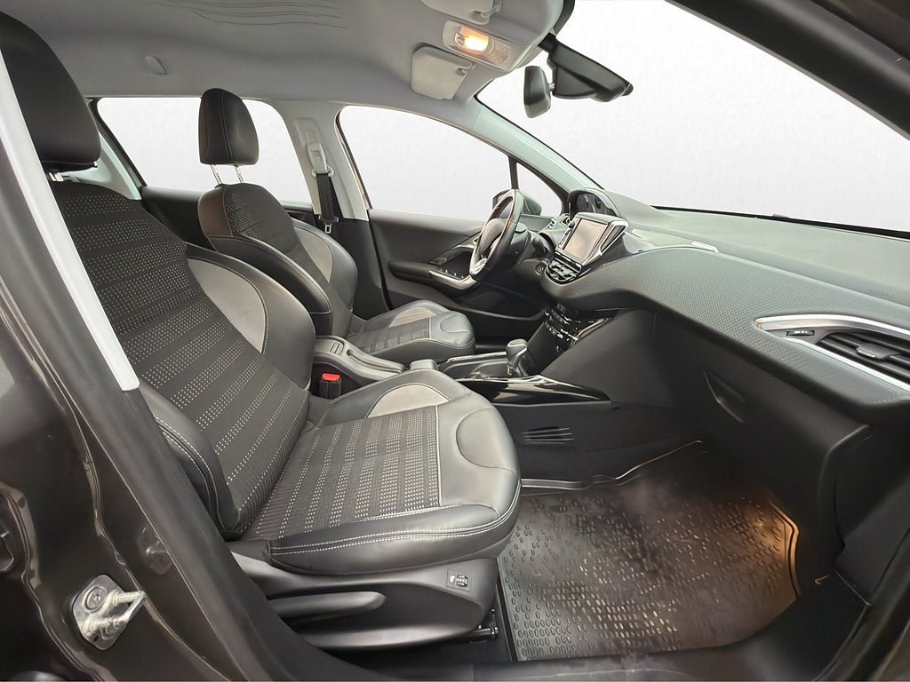 Vehicle Image 26