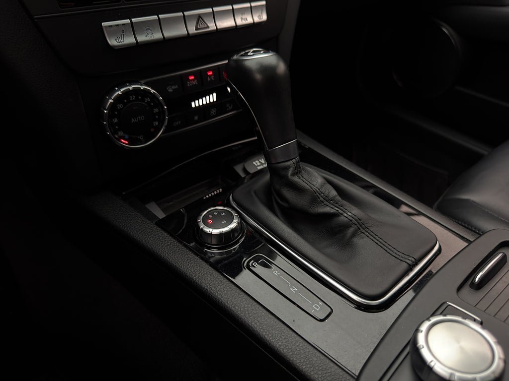 Vehicle Image 29