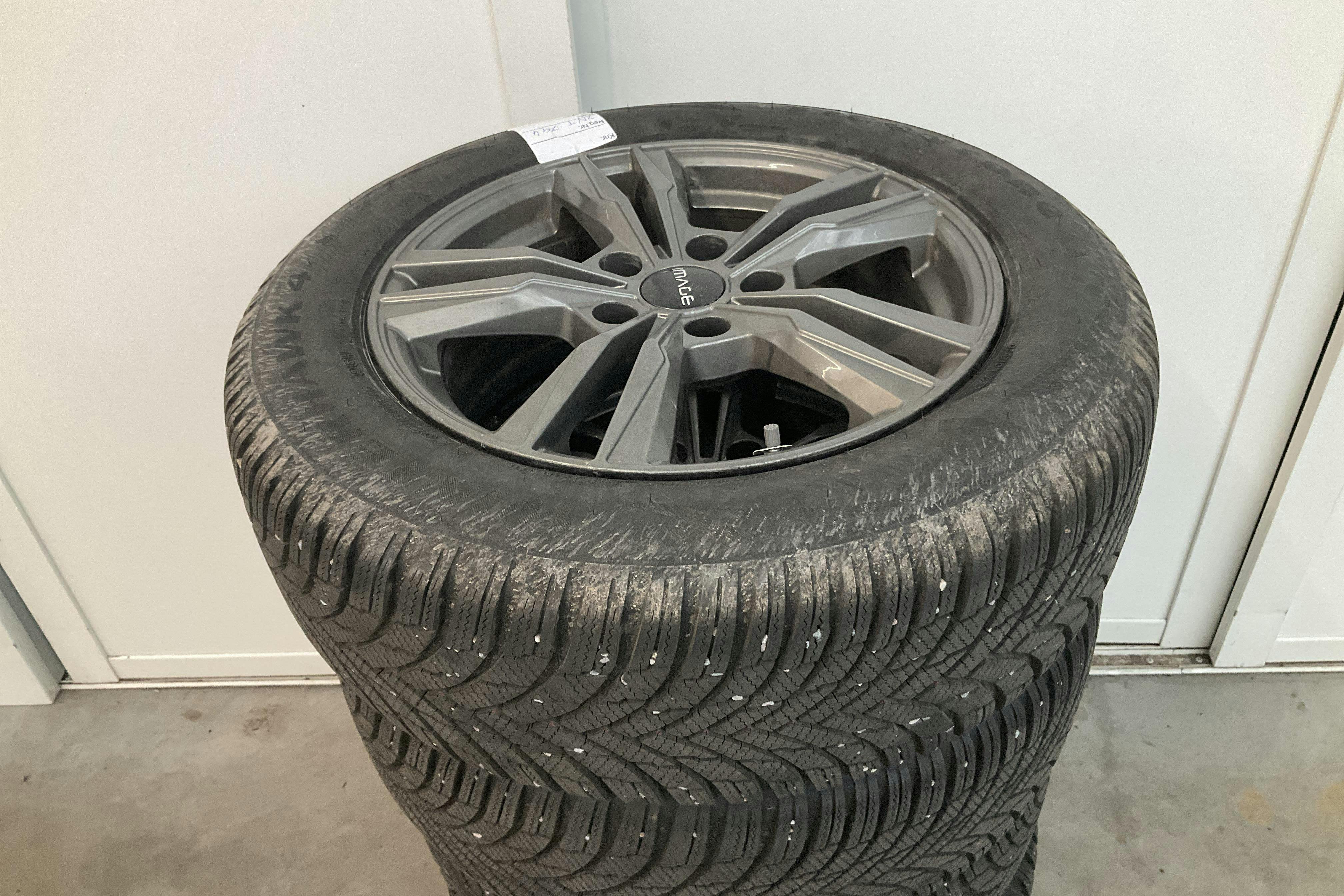 Vehicle Image 14