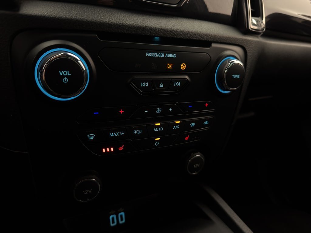 Vehicle Image 23