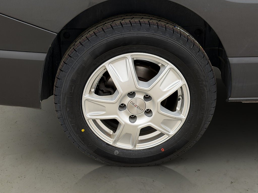 Vehicle Image 35