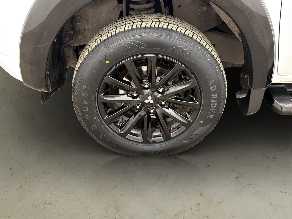 Vehicle Image 31