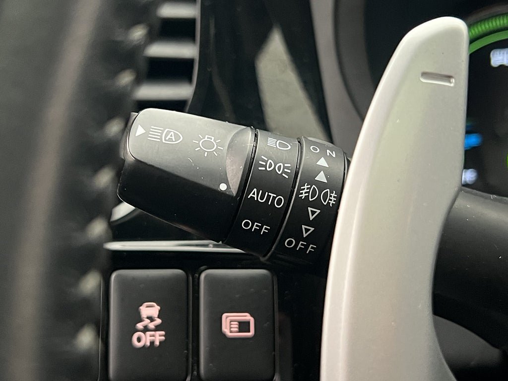 Vehicle Image 32