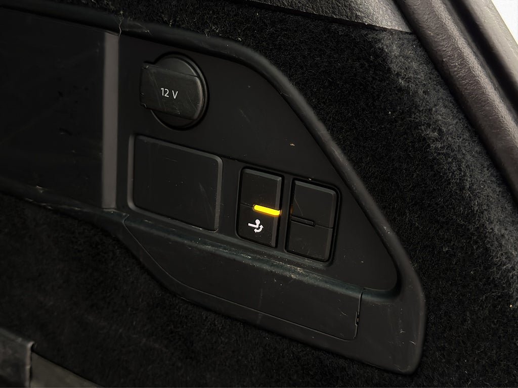Vehicle Image 28