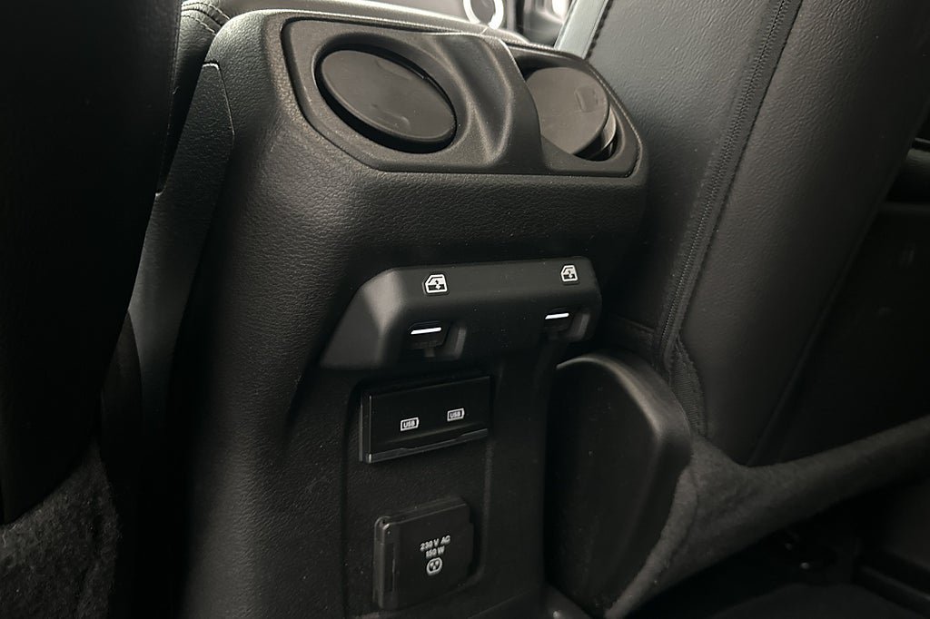 Vehicle Image 28