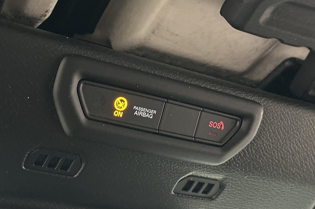 Vehicle Image 32
