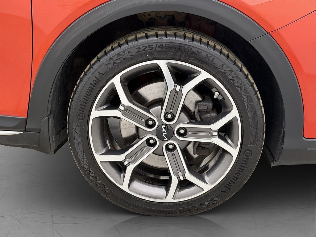 Vehicle Image 35