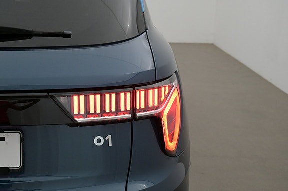 Vehicle Image 24
