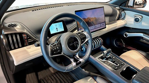 Vehicle Image 11