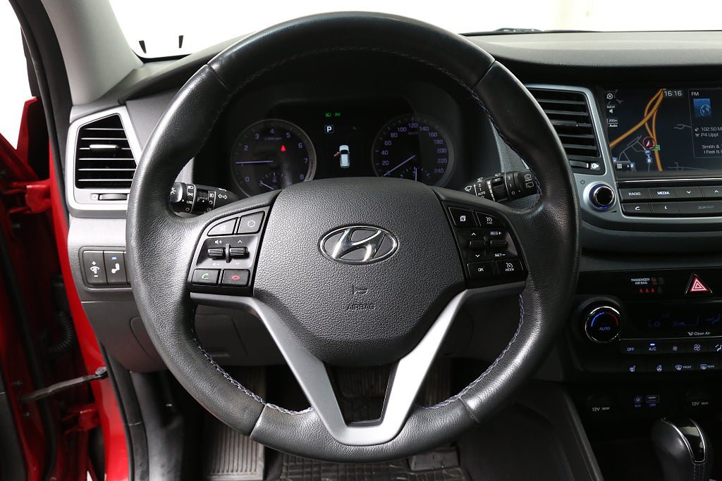 Vehicle Image 16