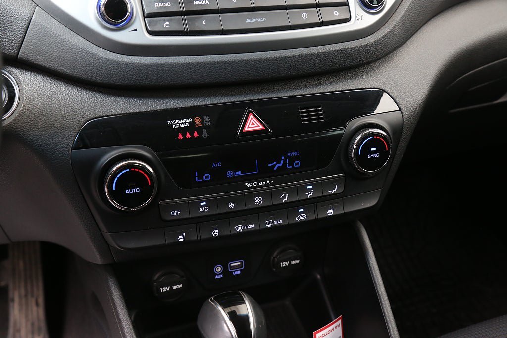 Vehicle Image 21