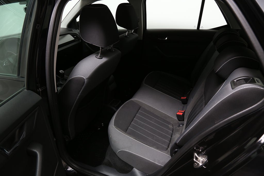 Vehicle Image 22