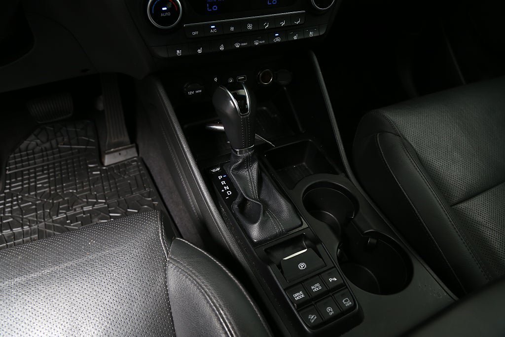 Vehicle Image 24