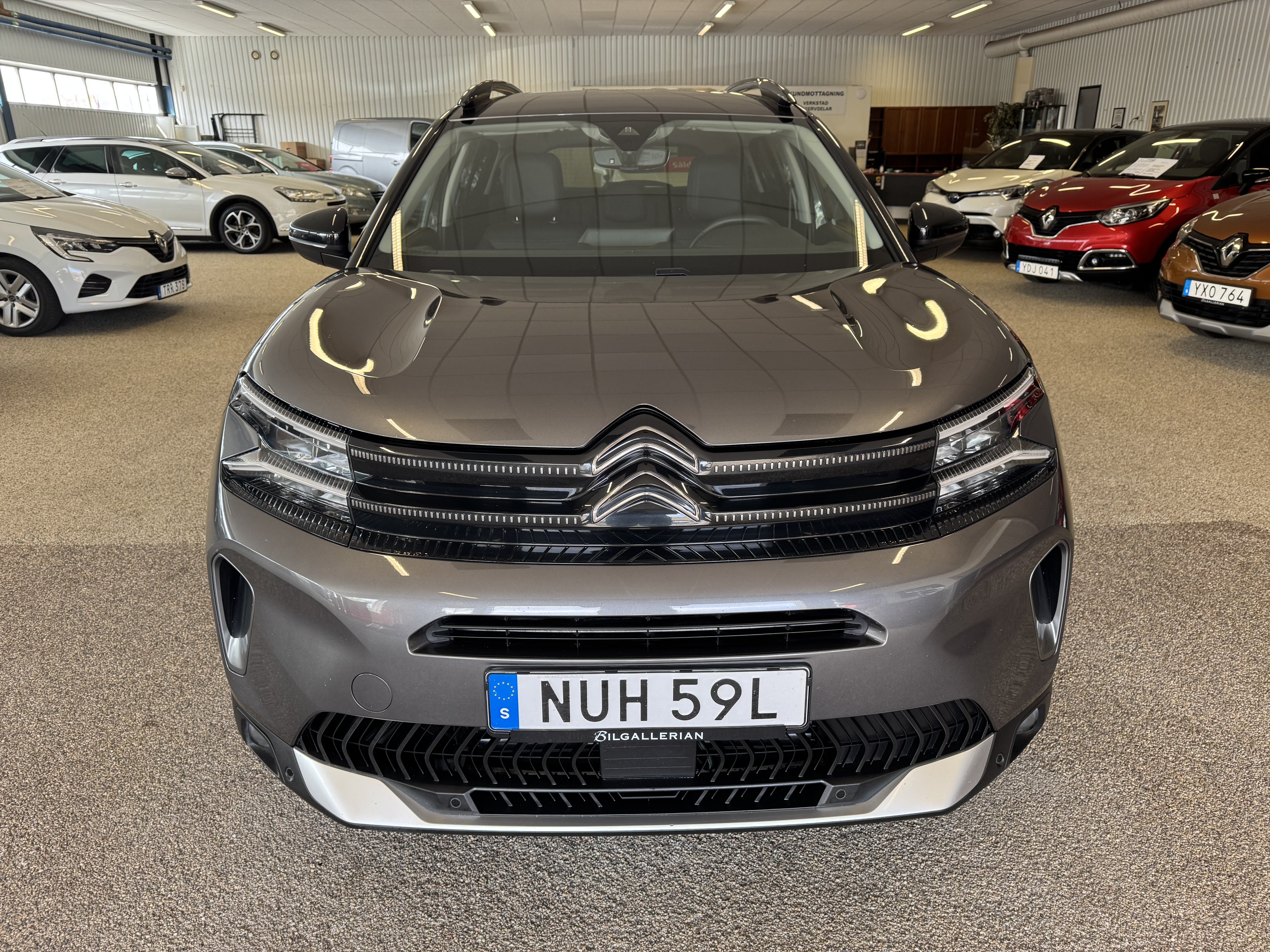 Vehicle Image 7