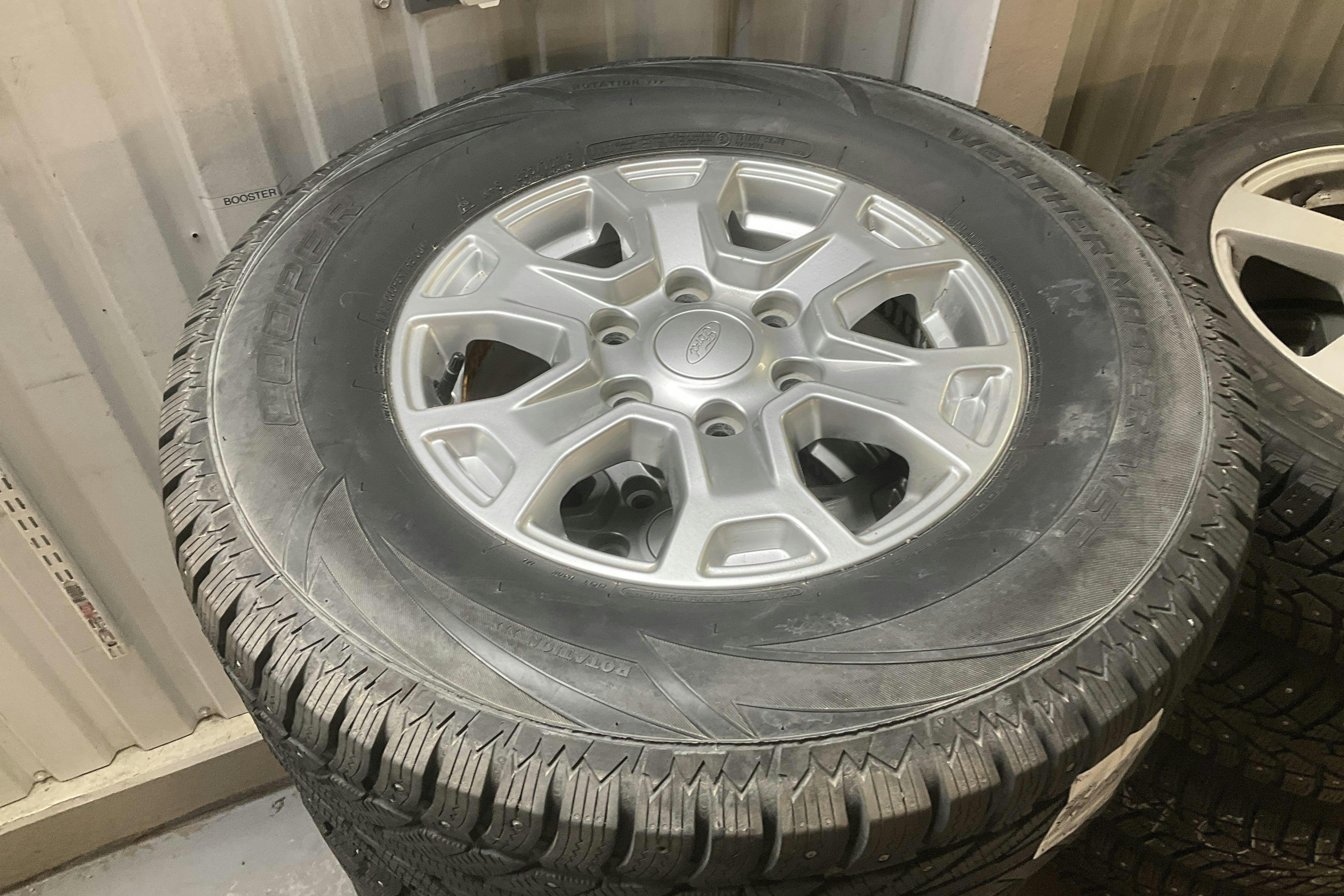 Vehicle Image 11