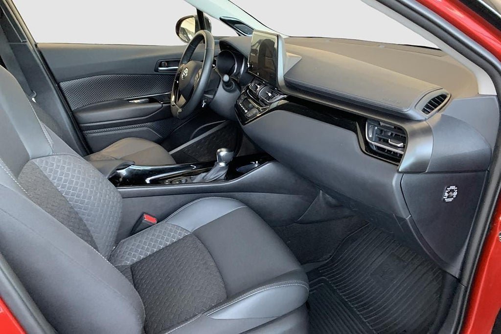 Vehicle Image 9