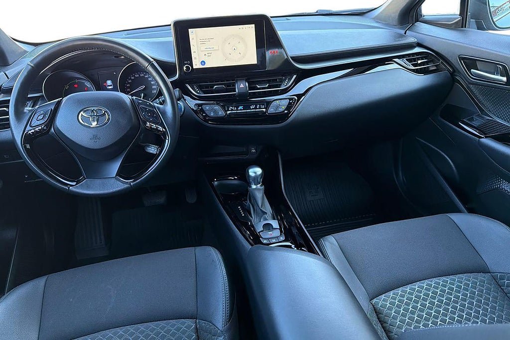 Vehicle Image 10
